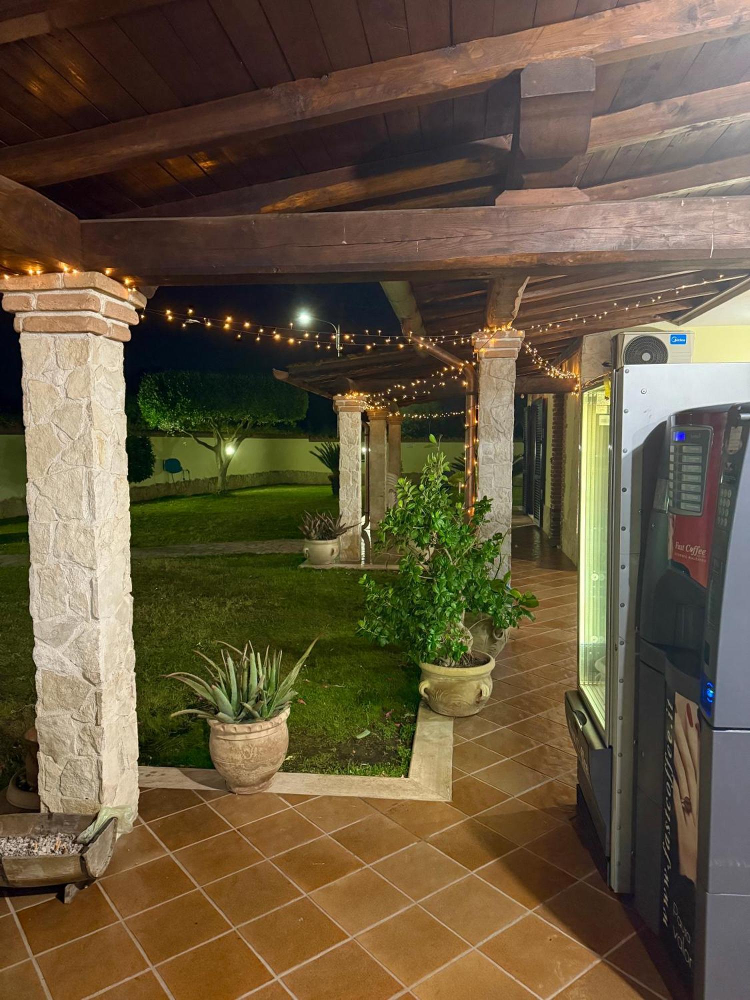 Luxury B&B Resort Anzio Exterior foto